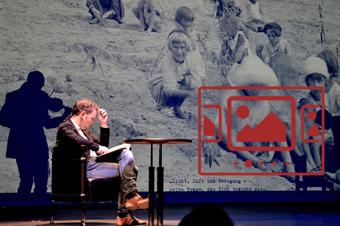 Das slideshow-Fenster mit begleitenden Bildern zu unserer Veranstaltung 'Literatur und Musik :: Adam Jaromir und d’Bänd' anzeigen ...