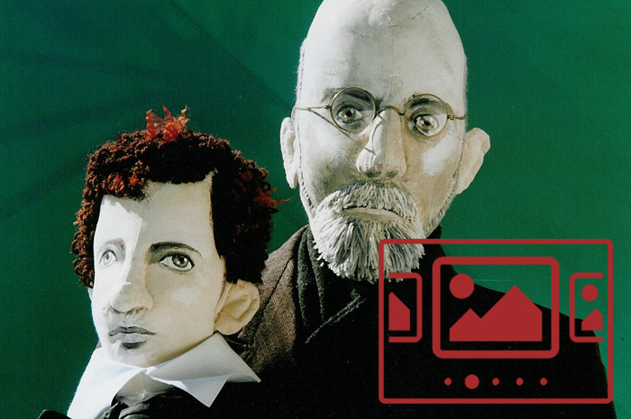 Das slideshow-Fenster mit begleitenden Bildern 'Experimentelles Theater Günzburg – Korczaks Koffer' anzeigen ...