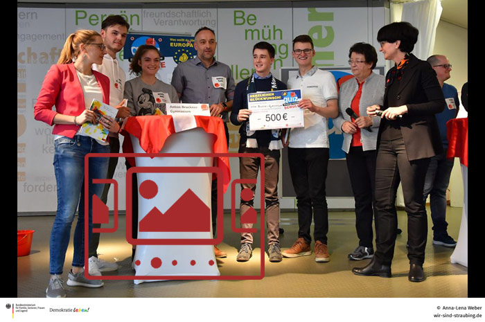 Impressionen zur Veranstaltung „Freistunde Talk - Das Europa Quiz mit den Straubinger Schulen“ anzeigen ...