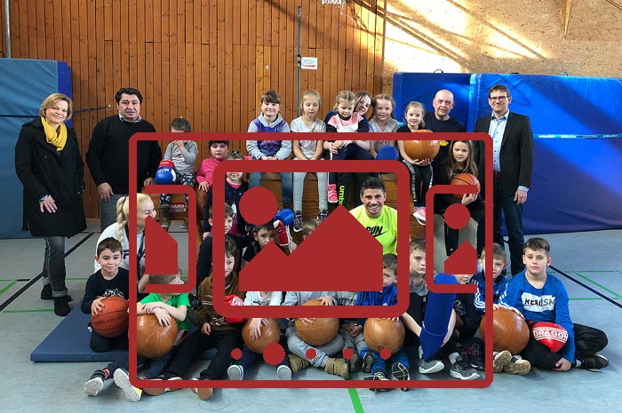 Impressionen zu unserem Themenschwerpunkt „Kreativ und fit :: Ein inklusives Sport-Angebot für Kinder“ anzeigen ...